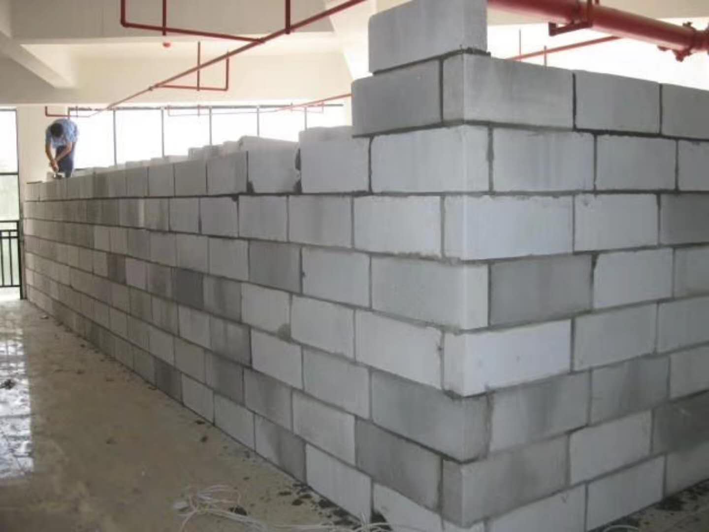 东阿蒸压加气混凝土砌块承重墙静力和抗震性能的研究